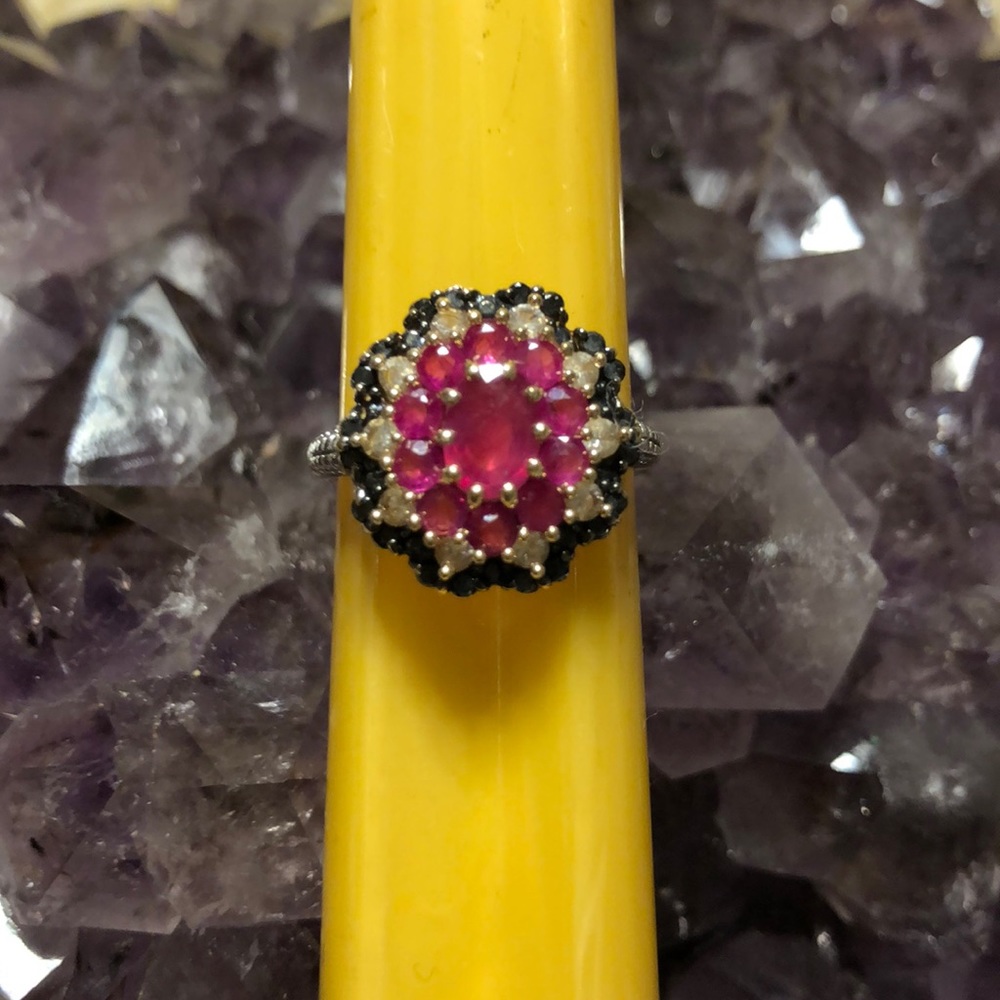 💐PRICE DROP 💐10K Ruby/White Sapphire/Black Diamond Ring